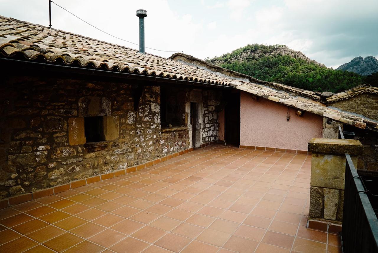 Cases Altes De Posada Naves  Exterior photo